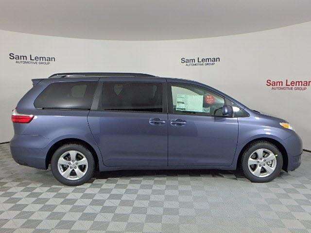 Toyota Sienna 2017 photo 1